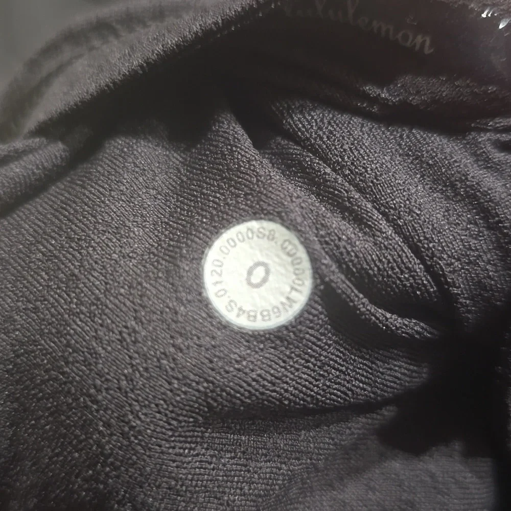 Lululemon Train Free High-Rise Crop 23